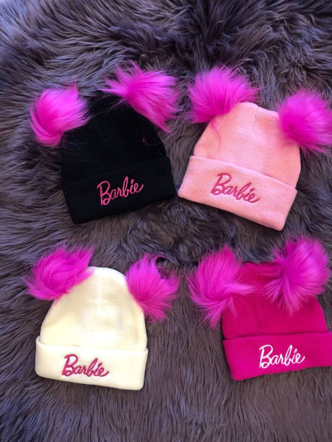 Шапка Barbie з двома бубонами