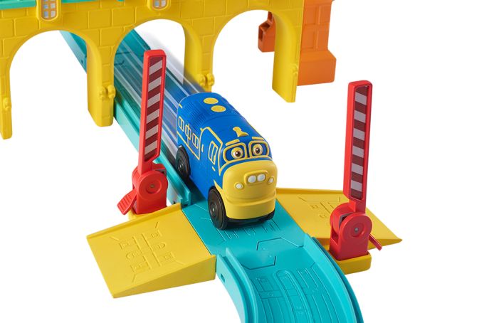 CHUGGINGTON: паровозик Брюстер на батарейках