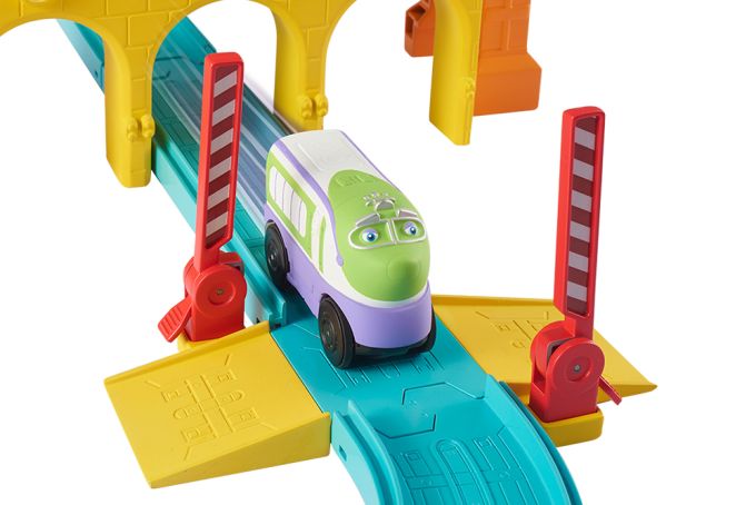 CHUGGINGTON: паровозик Коко на батарейках
